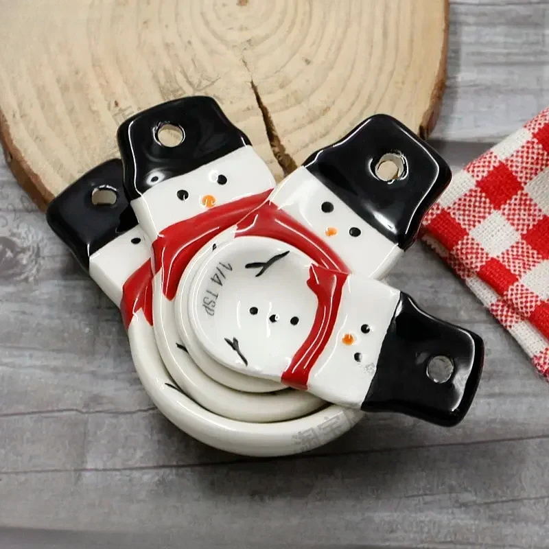 مجموعة ملاعق قياس عيد الميلاد  - مراجعة Kitchen Baking Kit وسعره