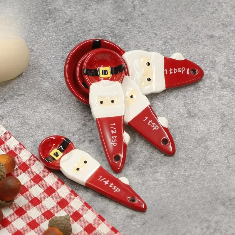 مجموعة ملاعق قياس عيد الميلاد  - مراجعة Kitchen Baking Kit وسعره
